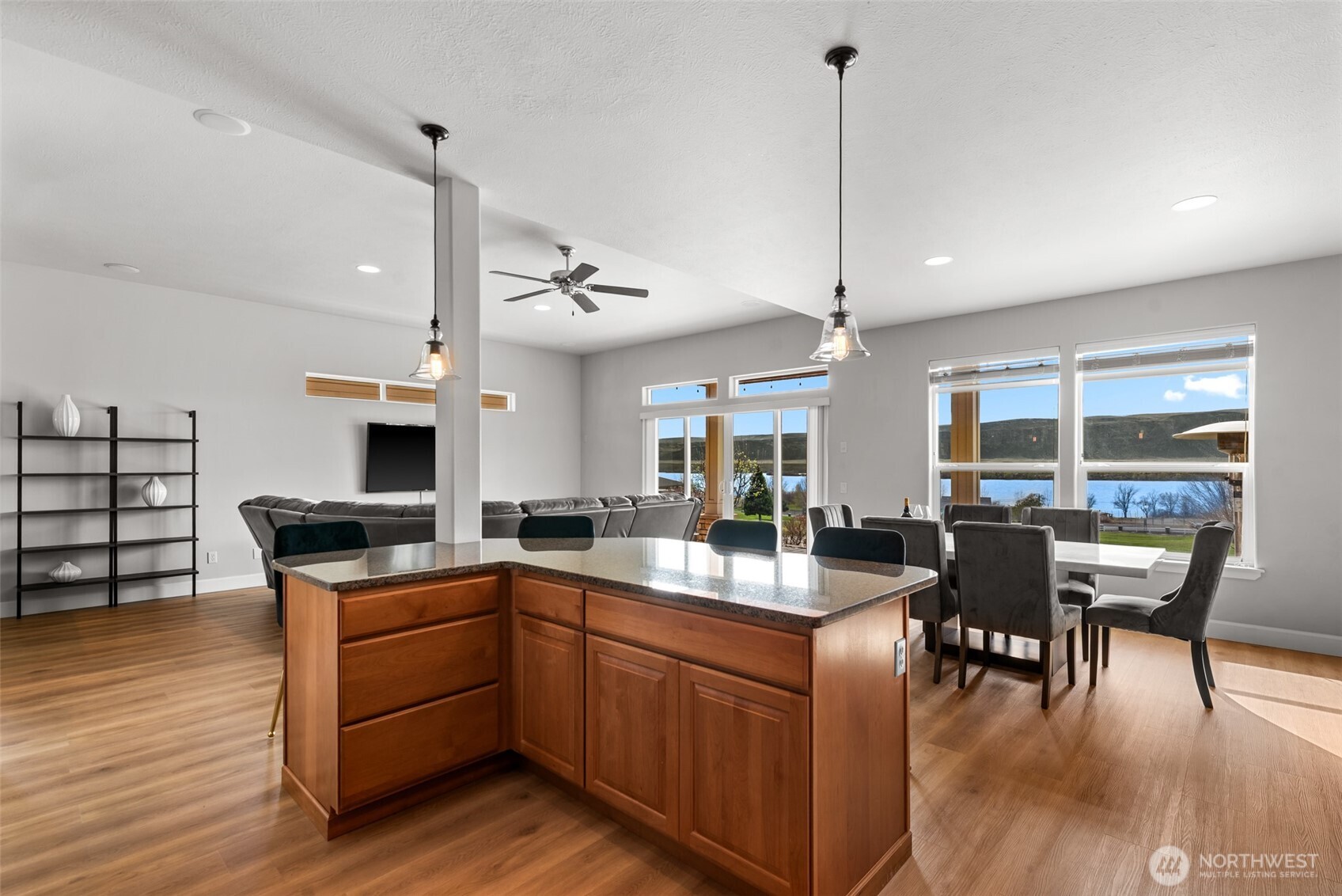 23496 Sunserra Loop Quincy, WA 98848 - Photo 14 of 40