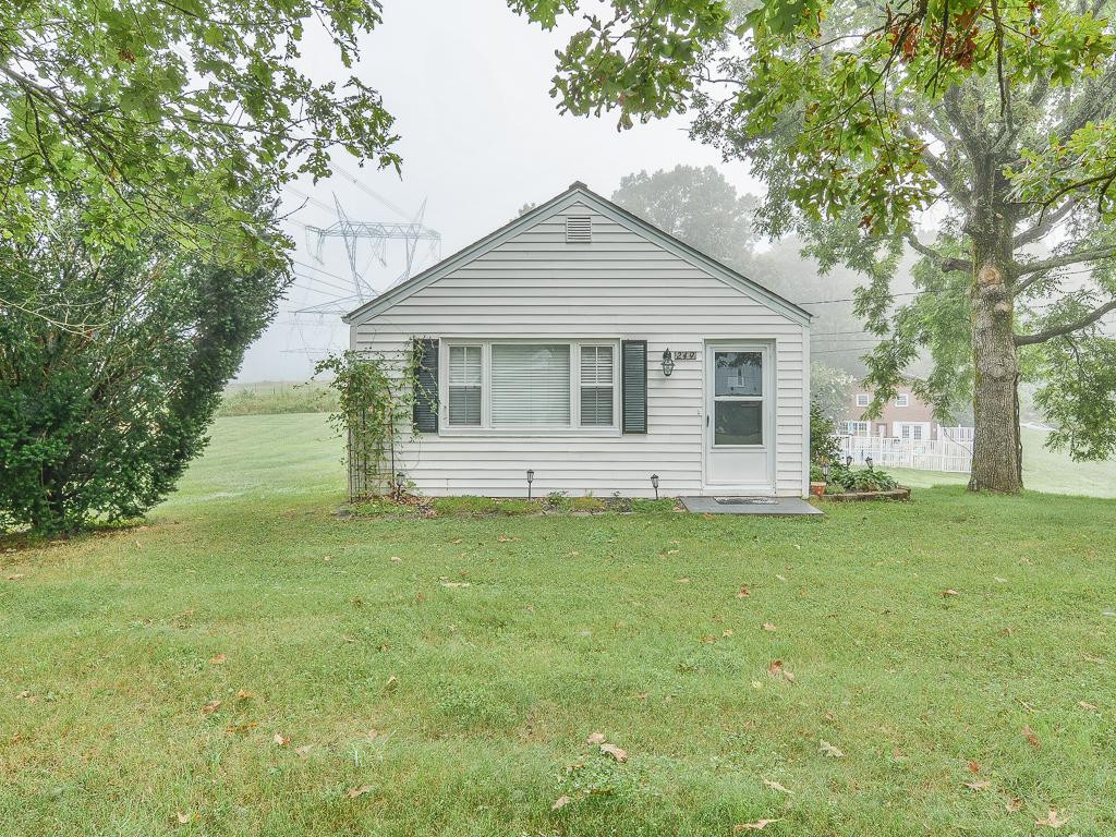 249 Buttermilk Road Gray, TN 37615 - Photo 3 of 36 Photo 3