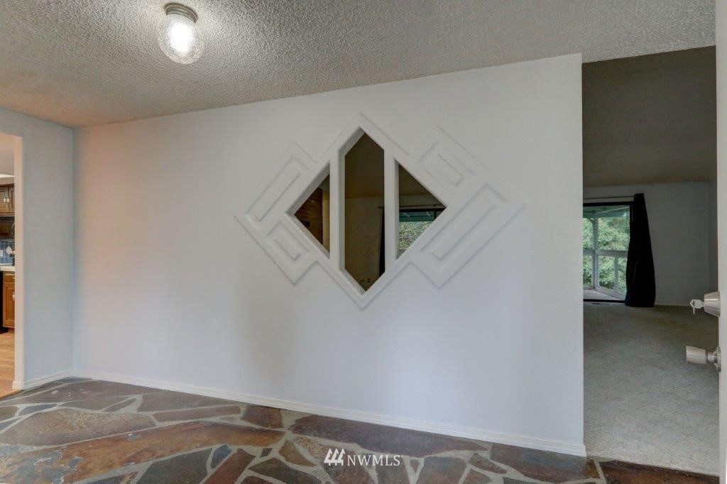 4519 Arvick Road Southeast Port Orchard, WA 98366 - Photo 3 of 31 Gallery Image 3