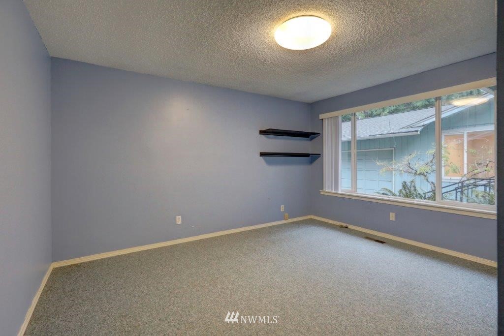 4519 Arvick Road Southeast Port Orchard, WA 98366 - Photo 21 of 31 Gallery Image 21