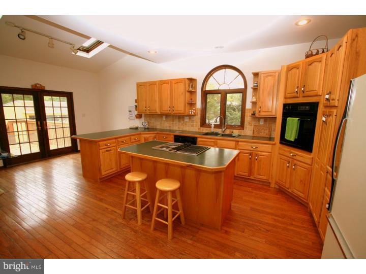 94 North Hook Road Pennsville, NJ 08070 - Photo 2 of 24