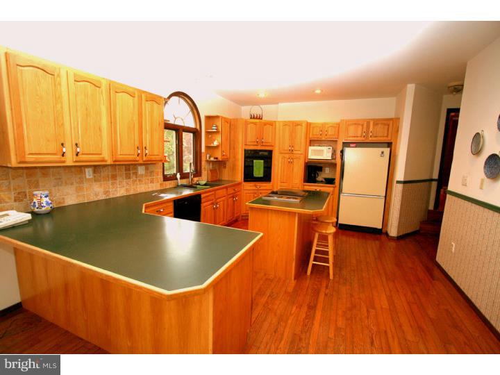 94 North Hook Road Pennsville, NJ 08070 - Photo 3 of 24