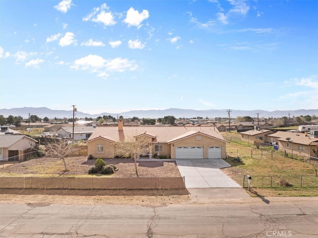 15833 Sago Road Apple Valley, CA 92307 - Photo 2 of 30