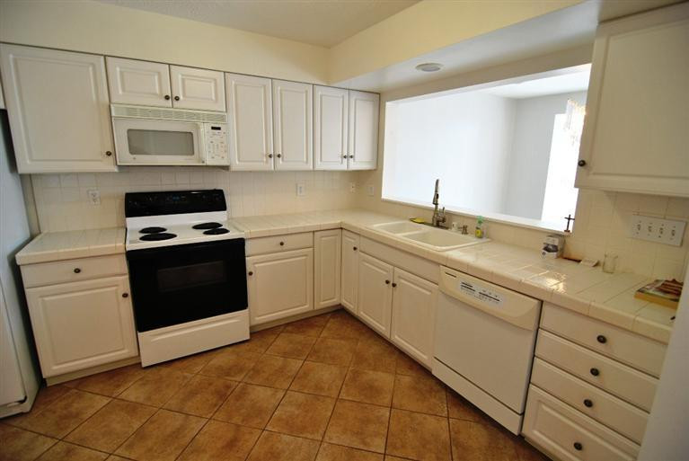 7279 Ridge Edge Court Florence, KY 41042 - Photo 4 of 27 Gallery Image 4