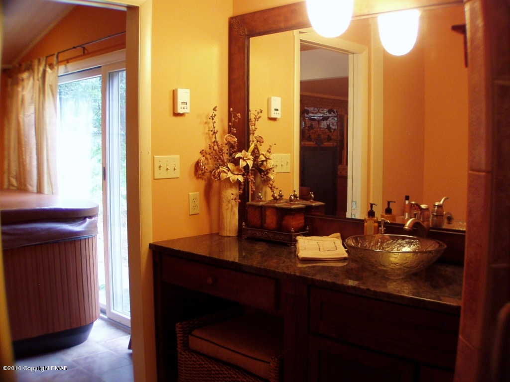209 Blue Ridge Drive Canadensis, PA 18325 - Photo 16 of 19 Sink area master 2