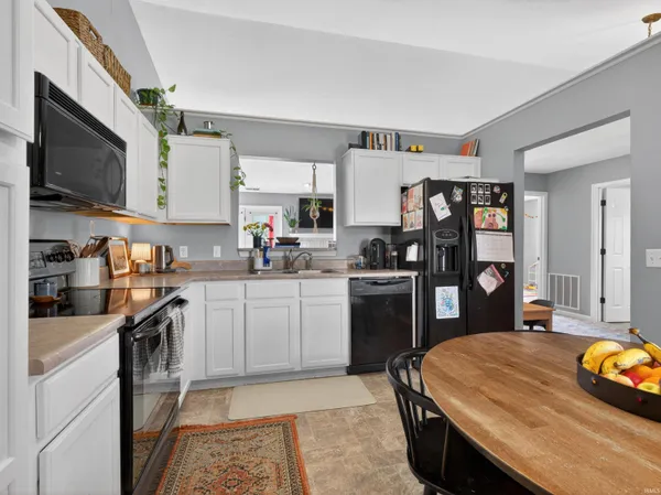$239,900 | 9516 Golden Oak Drive, Fort Wayne, IN 46835