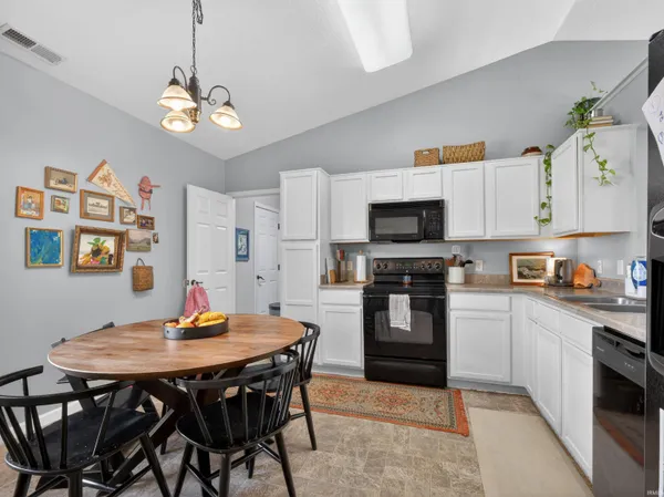 $239,900 | 9516 Golden Oak Drive, Fort Wayne, IN 46835