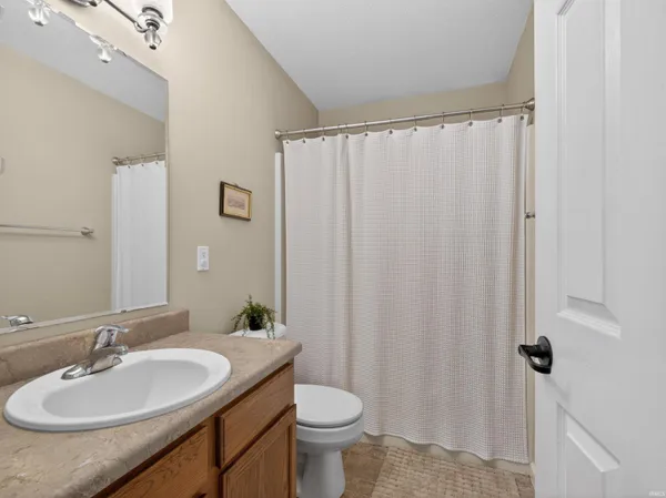 $239,900 | 9516 Golden Oak Drive, Fort Wayne, IN 46835