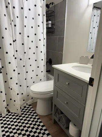 $1,600 | 514 East Mifflin Street, Madison, WI 53703