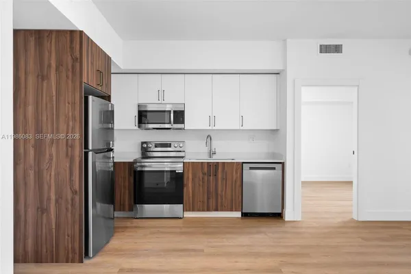 $3,214 | 2479 Northeast 192 Street, Unit 208, Miami, FL 33180
