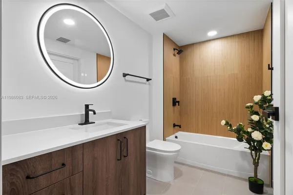 $3,214 | 2479 Northeast 192 Street, Unit 208, Miami, FL 33180