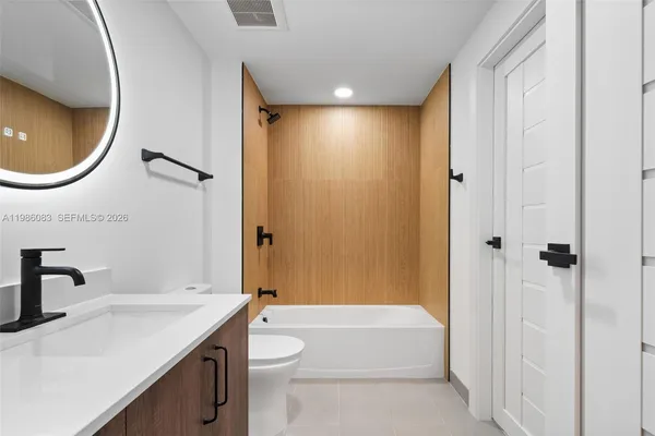 $3,214 | 2479 Northeast 192 Street, Unit 208, Miami, FL 33180