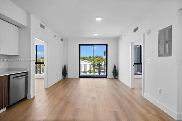$3,214 | 2479 Northeast 192 Street, Unit 208, Miami, FL 33180