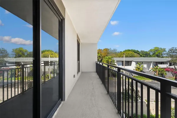 $3,214 | 2479 Northeast 192 Street, Unit 208, Miami, FL 33180