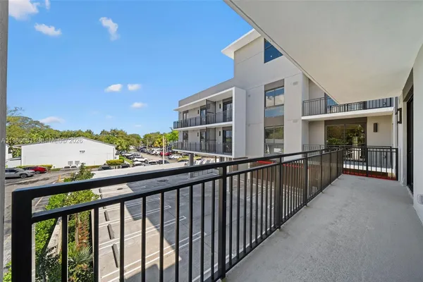 $3,214 | 2479 Northeast 192 Street, Unit 208, Miami, FL 33180