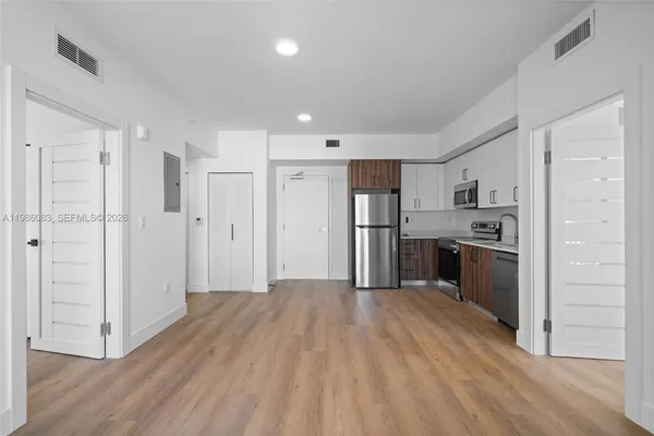 $3,214 | 2479 Northeast 192 Street, Unit 208, Miami, FL 33180
