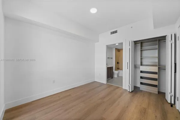 $3,214 | 2479 Northeast 192 Street, Unit 208, Miami, FL 33180