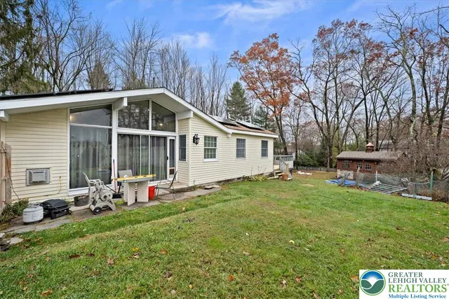 $300,000 | 536 Highland Drive, East Stroudsburg, PA 18302