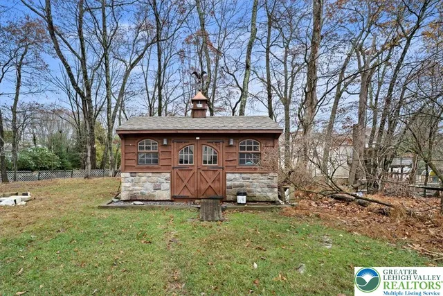 $300,000 | 536 Highland Drive, East Stroudsburg, PA 18302