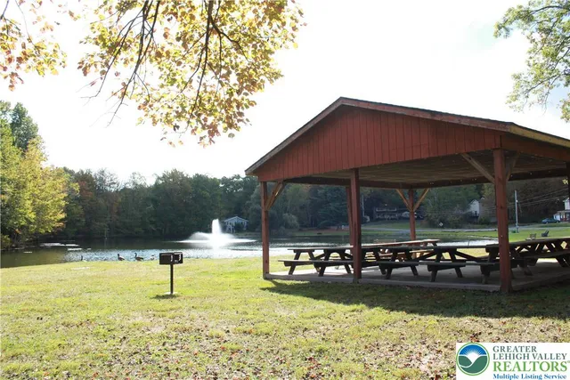 $300,000 | 536 Highland Drive, East Stroudsburg, PA 18302