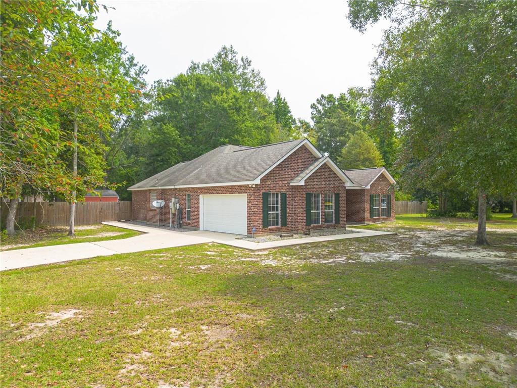 30167 East Street Lacombe, LA 70445 - Photo 4 of 38