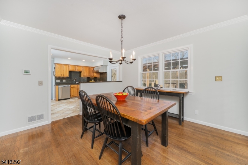 32 Deerfield Road Mendham, NJ 07945 - Photo 9 of 50