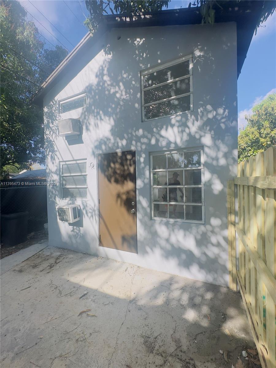 276 East 12th Street Hialeah, FL 33010 - Photo 17 of 27
