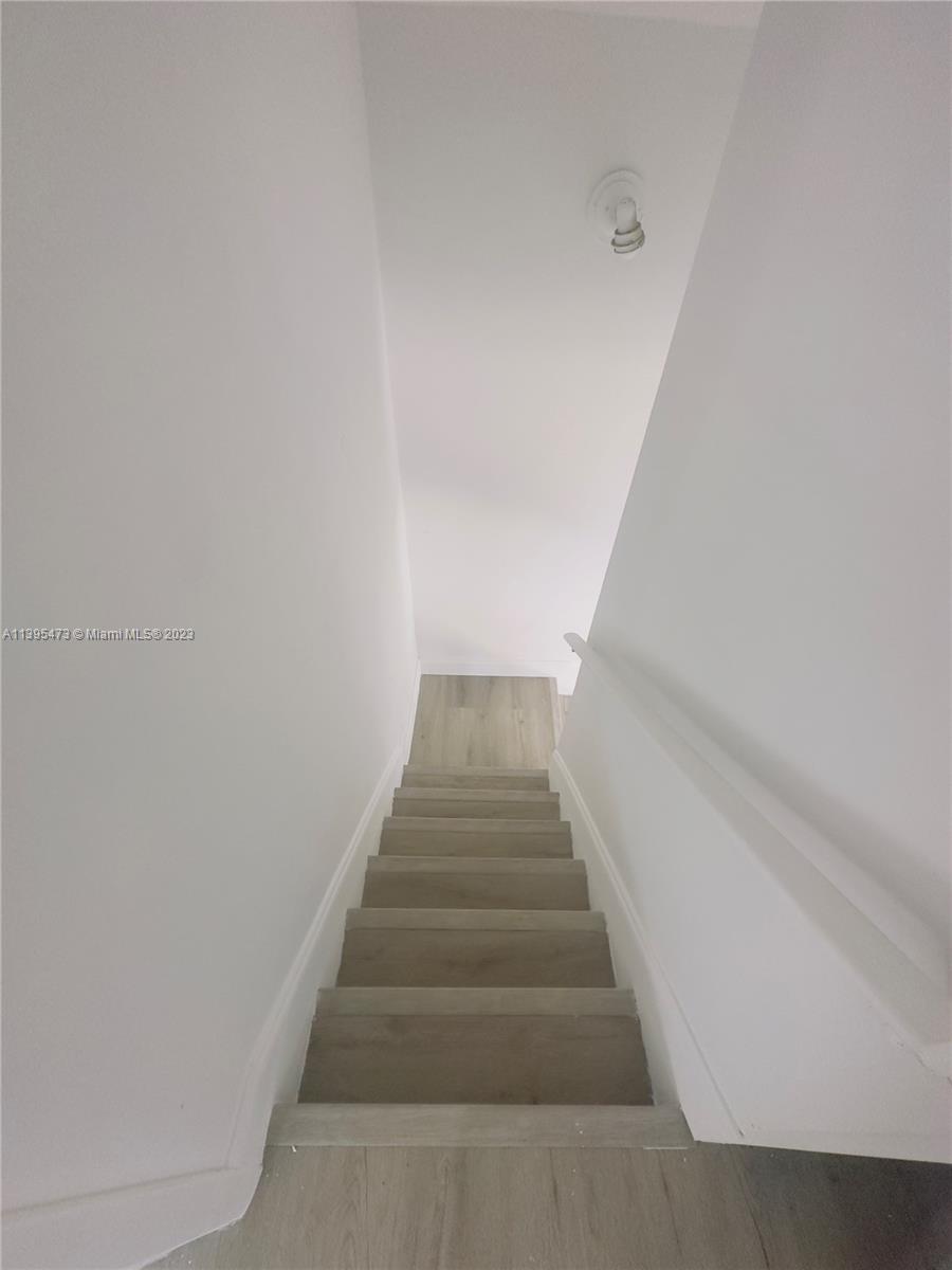 276 East 12th Street Hialeah, FL 33010 - Photo 24 of 27 a view of entryway