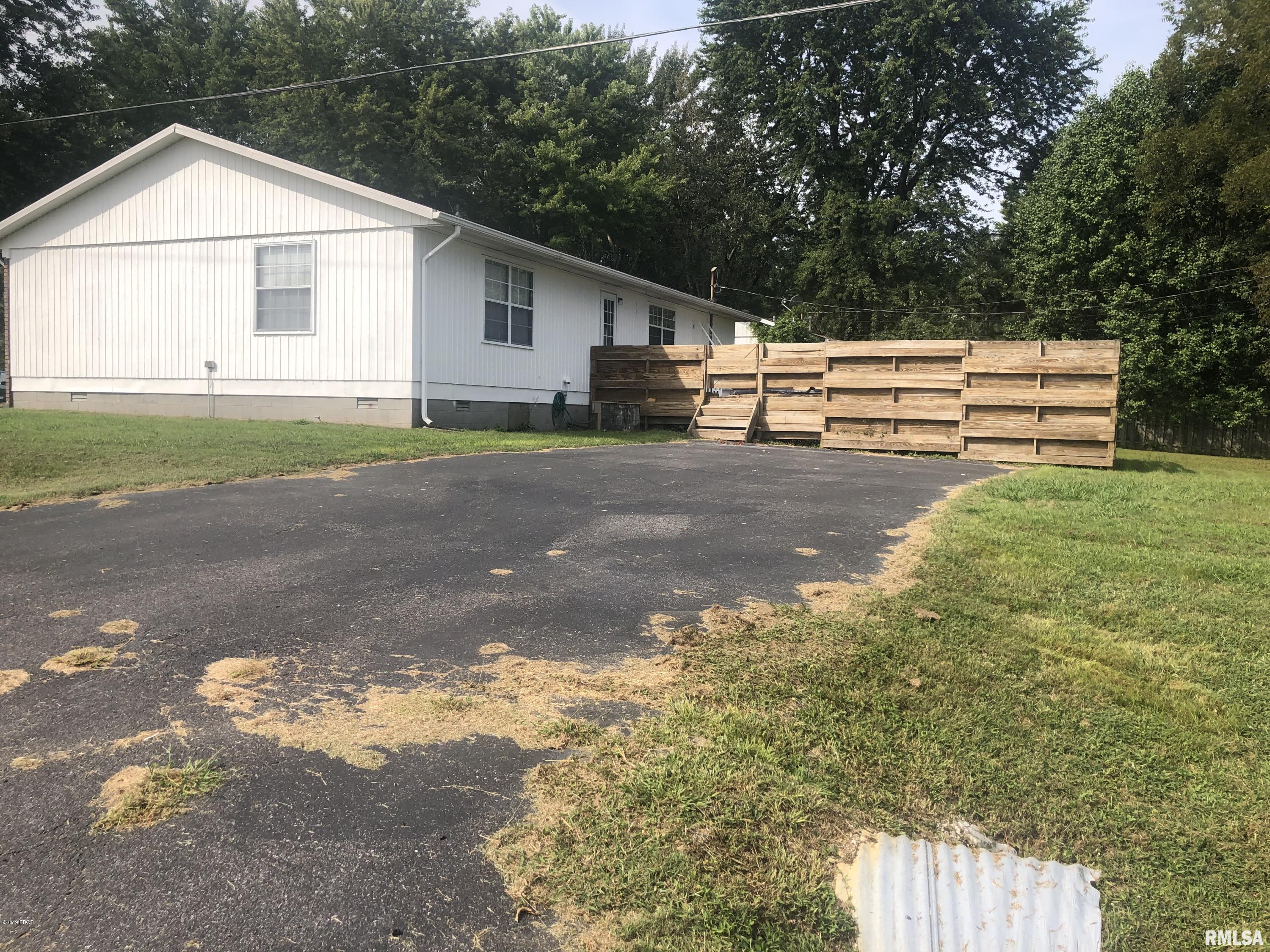 999 Country Club Road Metropolis, IL 62960 - Photo 8 of 21