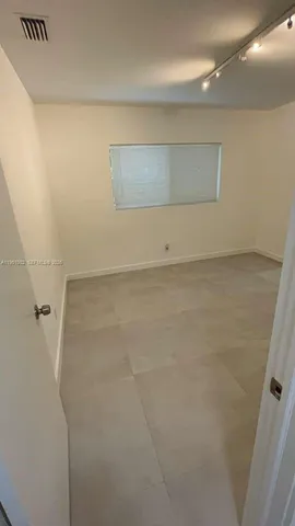 $1,700 | 780 Northeast 122nd Street, Unit 5, North Miami, FL 33161