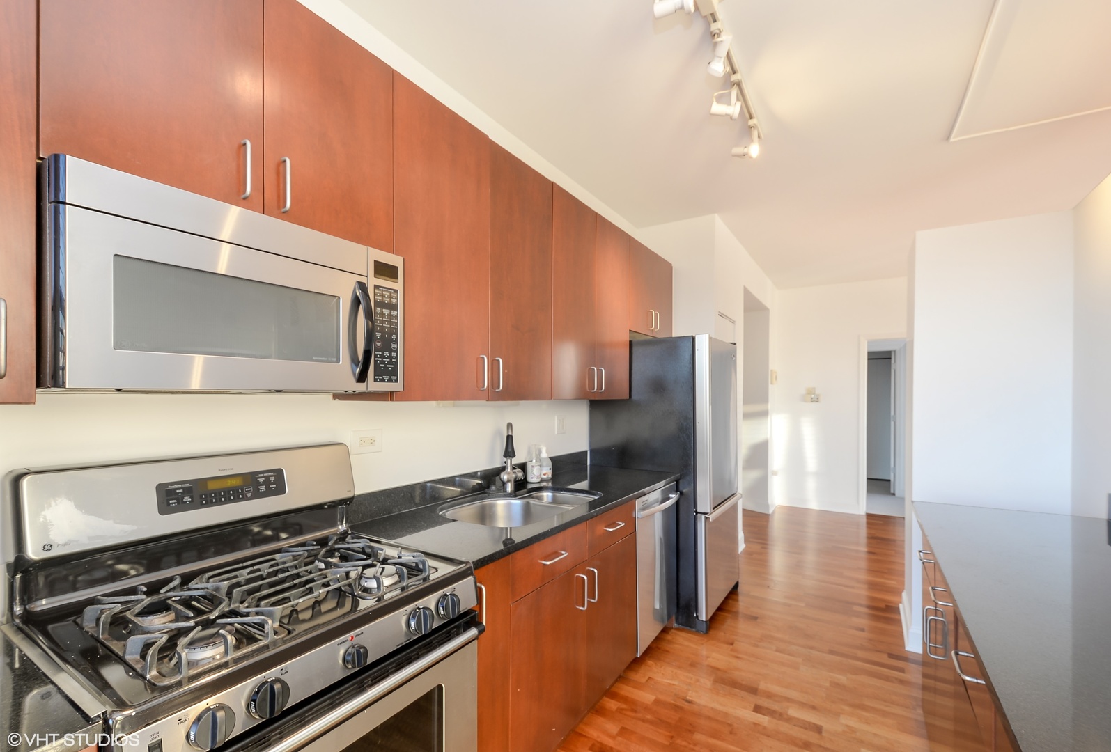 1260 West Washington Boulevard, Unit 504 Chicago, IL 60607 - Photo 4 of 10