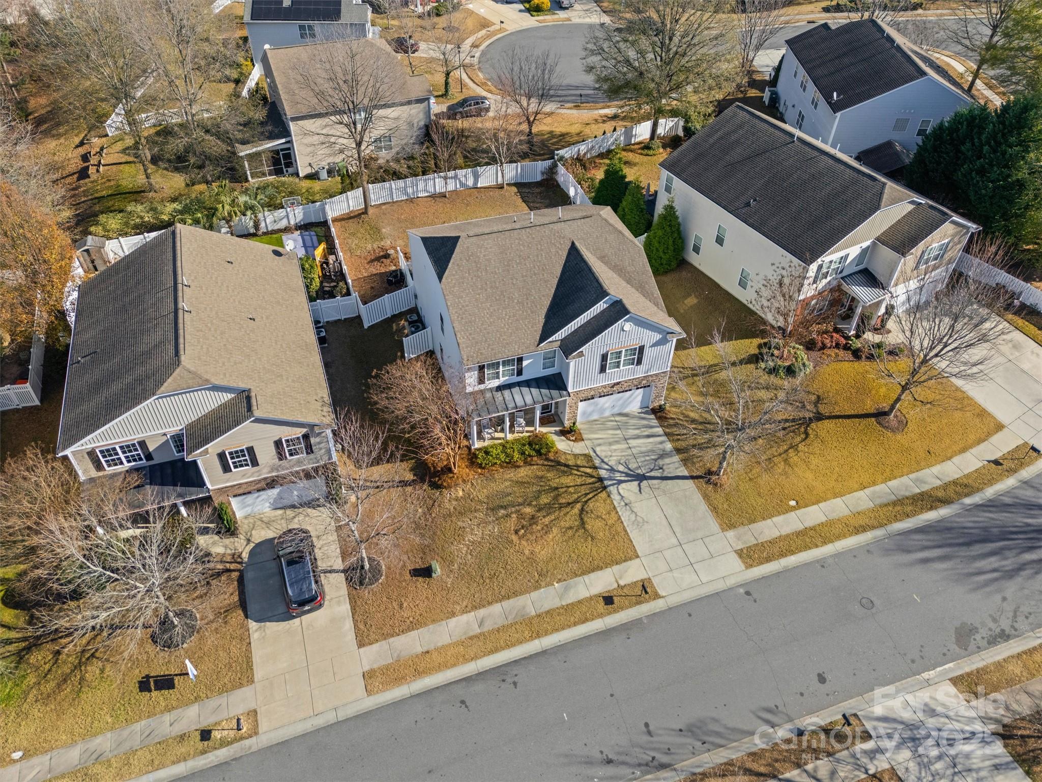 422 Garden Grove Road Fort Mill, SC 29708 - Photo 35 of 39 an aerial view of residential houses with outdoor space