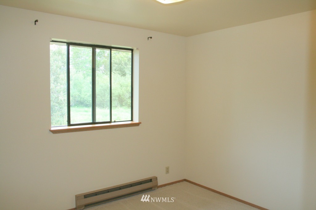 1533 201st Place Southeast, Unit 13CC Bothell, WA 98012 - Photo 10 of 14 Gallery Image 10