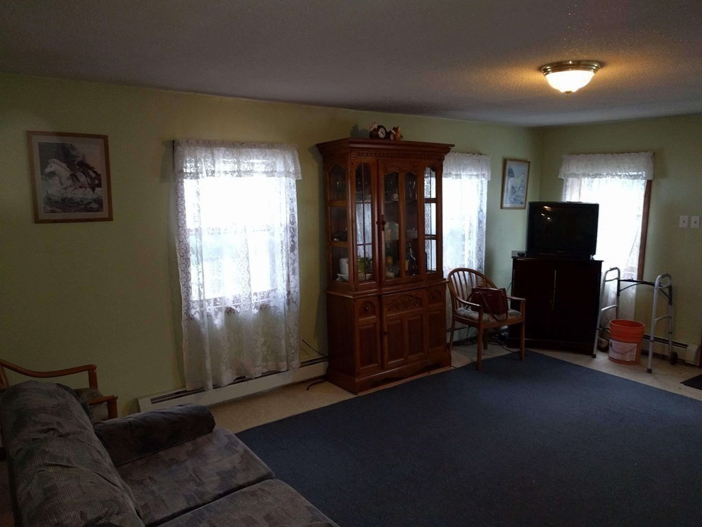 19 Rapalus Street Springfield, MA 01151 - Photo 13 of 34 Gallery Image 13
