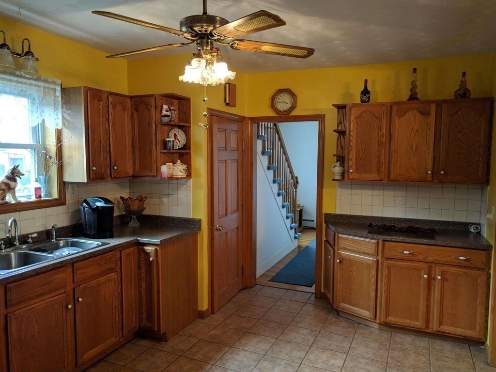 19 Rapalus Street Springfield, MA 01151 - Photo 4 of 34 Gallery Image 4
