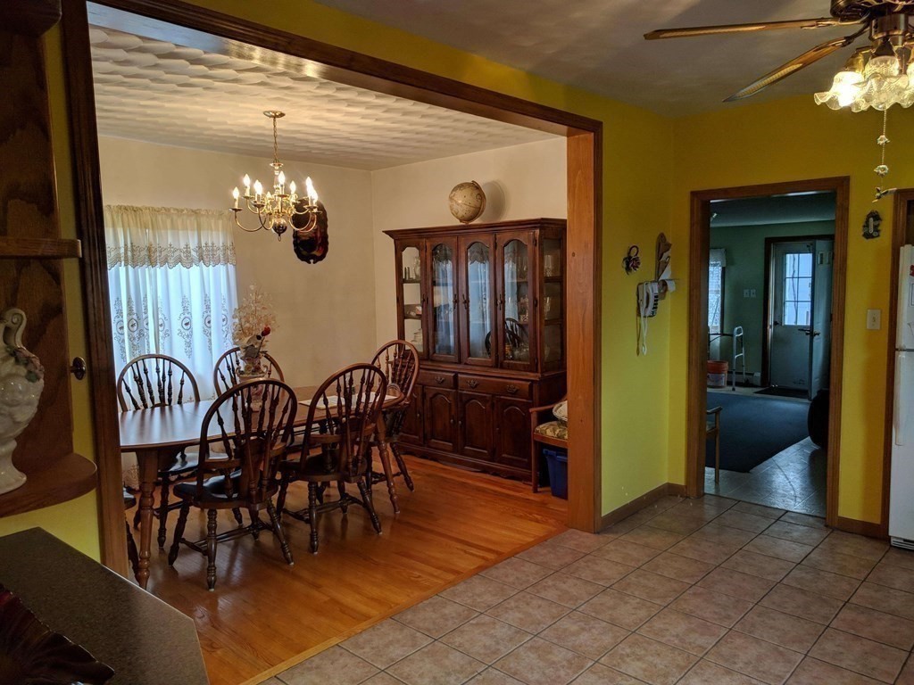 19 Rapalus Street Springfield, MA 01151 - Photo 6 of 34 Gallery Image 6