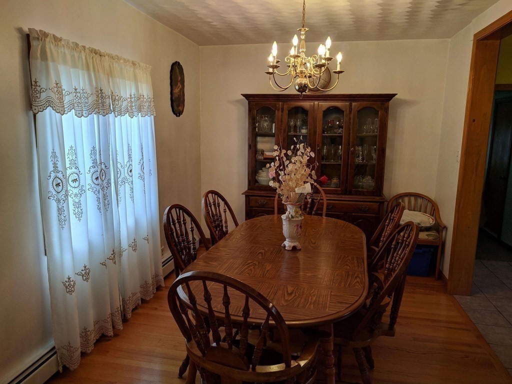 19 Rapalus Street Springfield, MA 01151 - Photo 7 of 34 Gallery Image 7