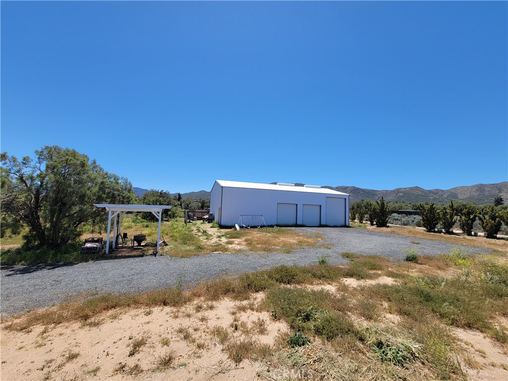 58804 Ramsey Road Anza, CA 92539 - Photo 48 of 51 a tall room with a large window