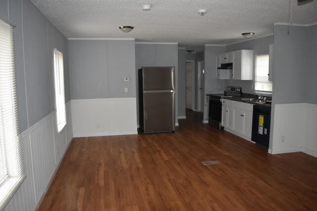 725 Fayall Road St. Stephen, SC 29479 - Photo 4 of 10 DSC_0087_01