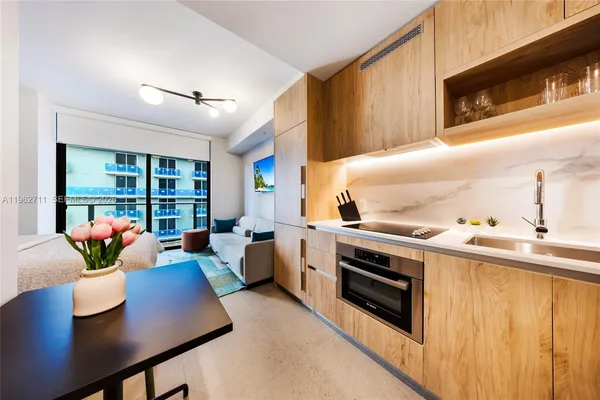 $450,000 | 11 Northeast 6th Street, Unit 1208, Miami, FL 33132