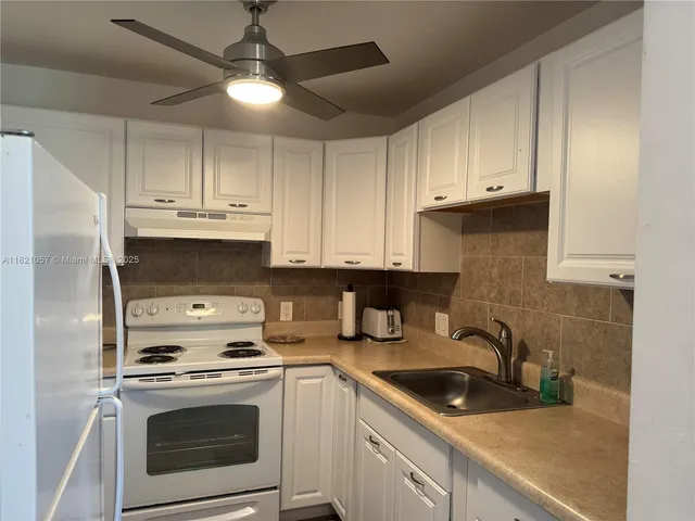 a view of a sign in a park