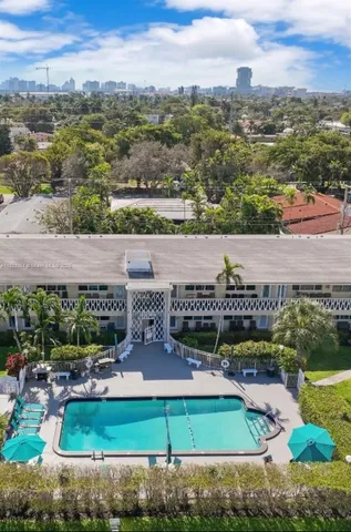 $189,900 | 900 Atlantic Shores Boulevard, Unit 133, Hallandale Beach, FL 33009