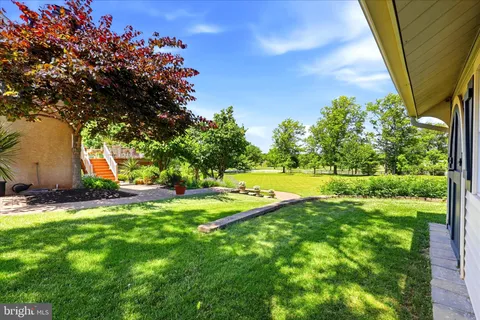 $1,200,000 | 583 Oakmont Drive East, Telford, PA 18969