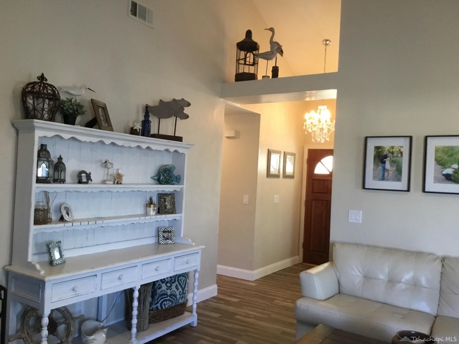 21718 Mid Way Tehachapi, CA 93561 - Photo 15 of 27 Gallery Image 15