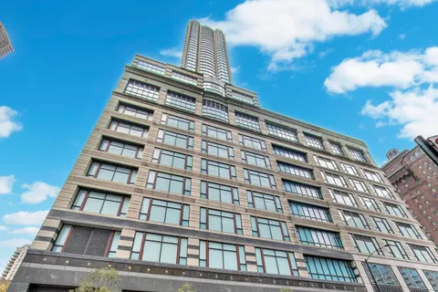 $1,280,000 | 100 East Huron Street, Unit 3505, Chicago, IL 60611