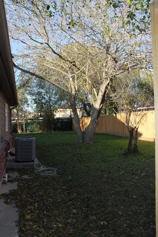 $1,600 | 8201 Tareyton Lane, Houston, TX 77075