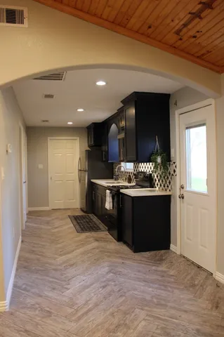 $1,600 | 8201 Tareyton Lane, Houston, TX 77075