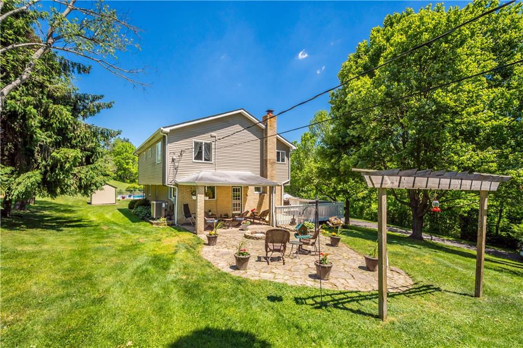 10 Swihart Road Canonsburg, PA 15317 - Photo 10 of 25 Lovely Quaint side flagstone patio~