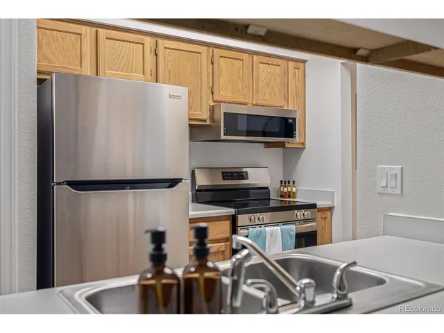 $349,900 | 7481 Singing Hills Drive, Unit F, Boulder, CO 80301