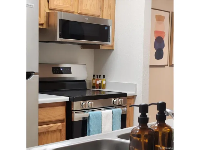 $349,900 | 7481 Singing Hills Drive, Unit F, Boulder, CO 80301